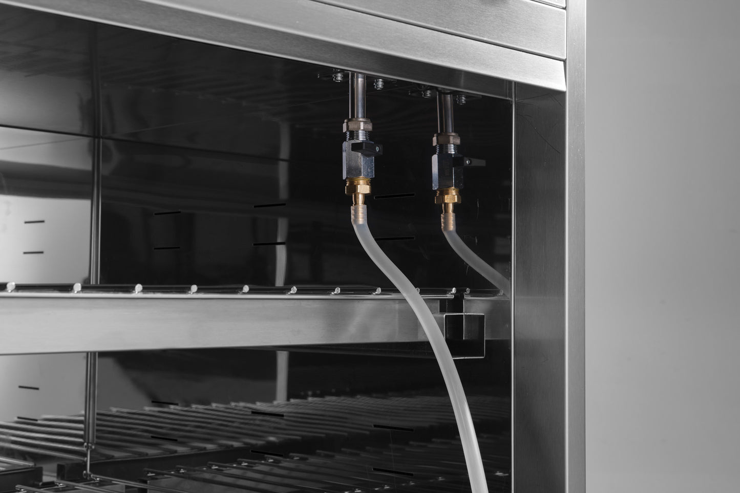 Lincat Mobile Bain Marie Hot Cupboard P8B5 pipes