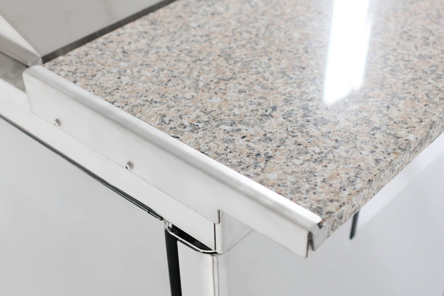 Atosa Refrigerated Prep Unit MSF8302GR marble detail