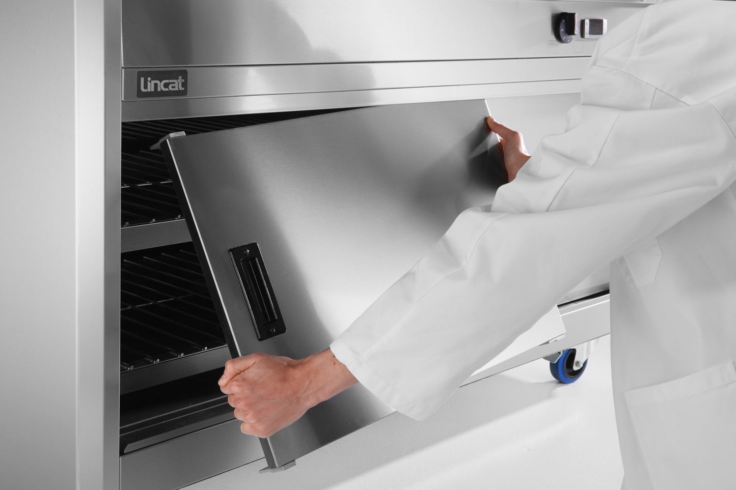 Lincat Mobile Bain Marie Hot Cupboard P8B5 doors