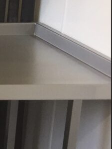 Additional Upstand to Right(Table)