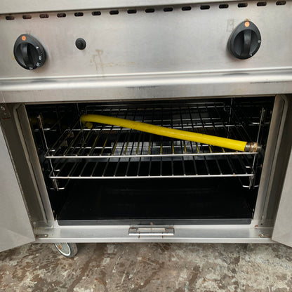 Reconditioned Lincat Solid Top Gas Range Front view (OG7005/N-R)
