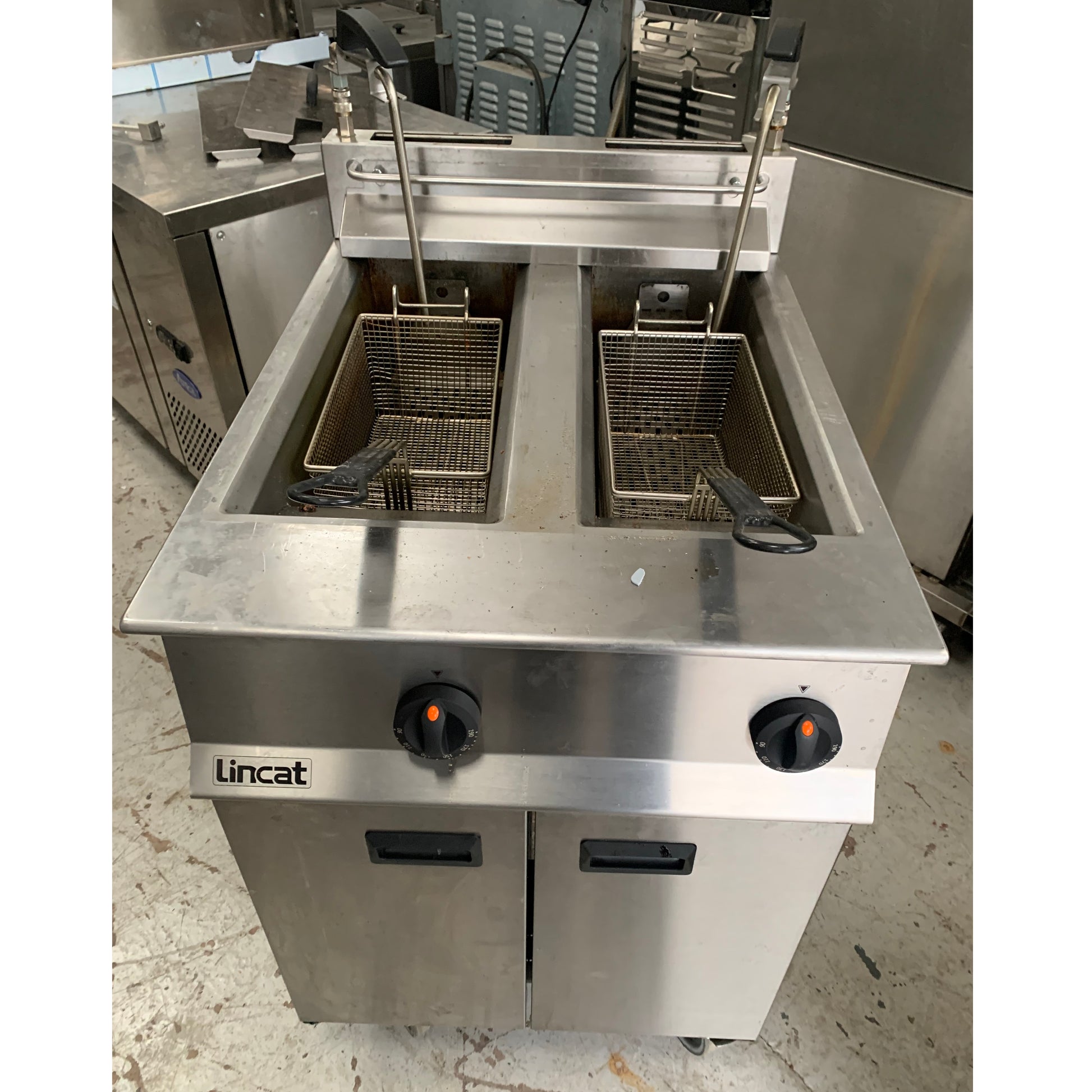 Second hand Lincat 28L Twin Tank Gas Fryer, top view (OG8111/OP2/N)