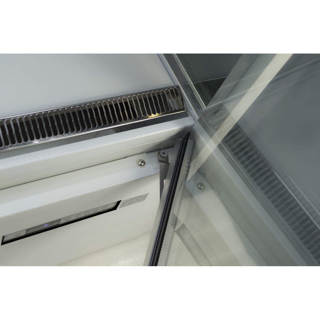 Prodis 1300mm Multideck in white XMD1250-P-FGD-W door hinge