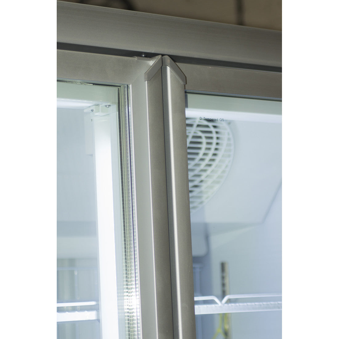 Prodis 1664L Triple Door Refrigerator (XPD1850-P-G-LE) close up on door frames